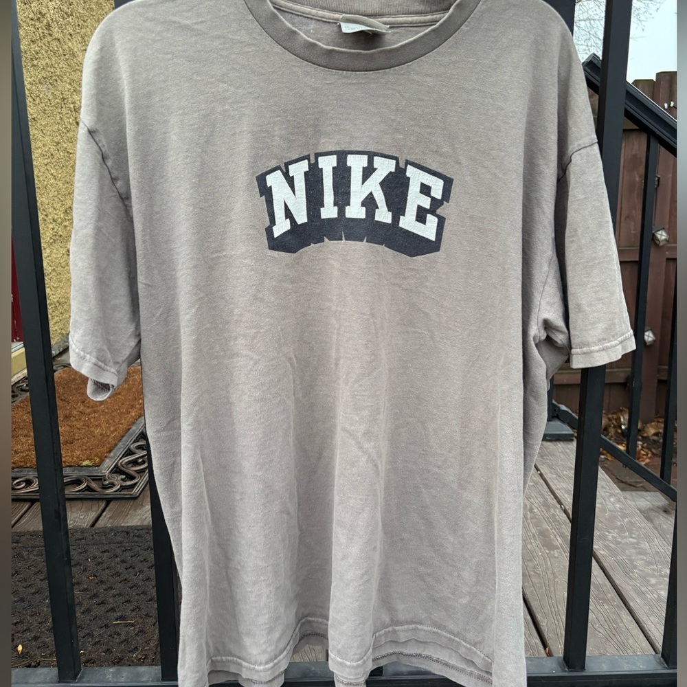 Vintage Nike Logo T-Shirt